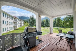 Terrace/patio - Riverside Retreat | Hot Springs | Golf | Ground FL (Fairmont Hot Springs)
