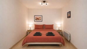 2 chambres, bureau, fer et planche à repasser, Wi-Fi gratuit