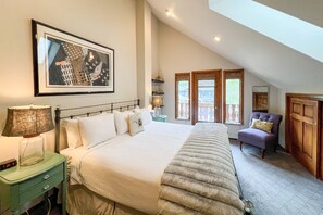 4 bedrooms, iron/ironing board, free WiFi, bed sheets