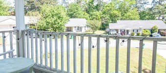 Charming 3-bedroom Charleston Row Style Home