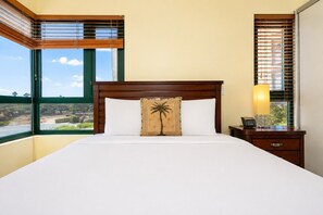 3 bedrooms, travel cot, free WiFi, bed sheets