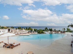 Piscine extérieure