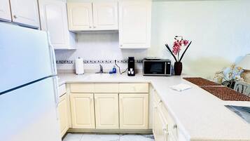 Microwave, stovetop