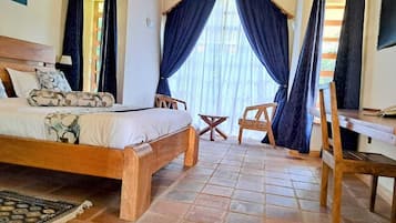 Suite estudio de lujo | Decoración personalizada y muebles diferentes