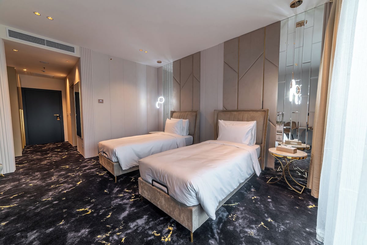 Standard Twin Room | In-room safe, blackout drapes, soundproofing, WiFi (free)