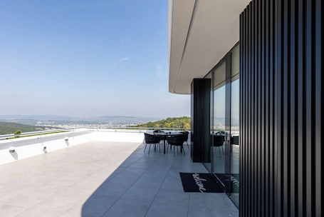 Superior Apartment | Terrace/patio