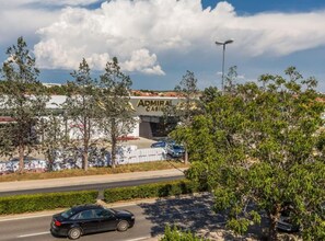 Lägenhet (Three Bedroom Apartment) | Exteriör