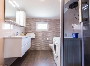 Lägenhet (Three Bedroom Apartment) | Badrum | Handdukar