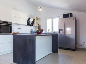 Apartment (Three Bedroom Apartment) | Private kitchen | Fridge - Cozy Three Bedroom Apartment With Terrace in Zadar (Zadar)