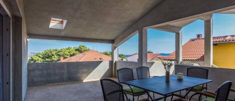 Appartement (Three Bedroom Apartment) | Terras