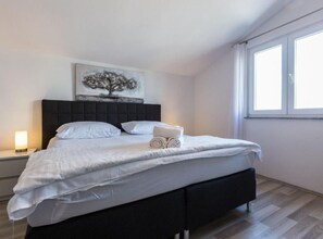 Appartement (Three Bedroom Apartment) | 3 chambres, lits bébé (en supplément)