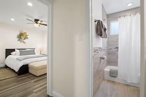 مجففات شعر، مناشف، صابون، شامبو