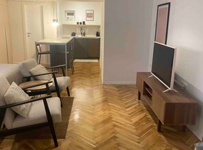 Apartment (La Dolce Nikka) | Living room