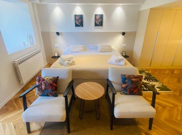 Apartment (La Dolce Nikka)