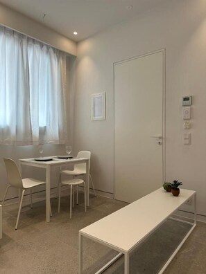 アパートメント シティビュー | 客室内のダイニングエリア