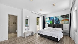 4 bedrooms, iron/ironing board, free WiFi, bed sheets