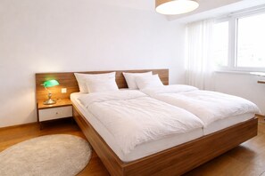 1 多间卧室、办公桌、熨斗/熨衣板、免费 WiFi