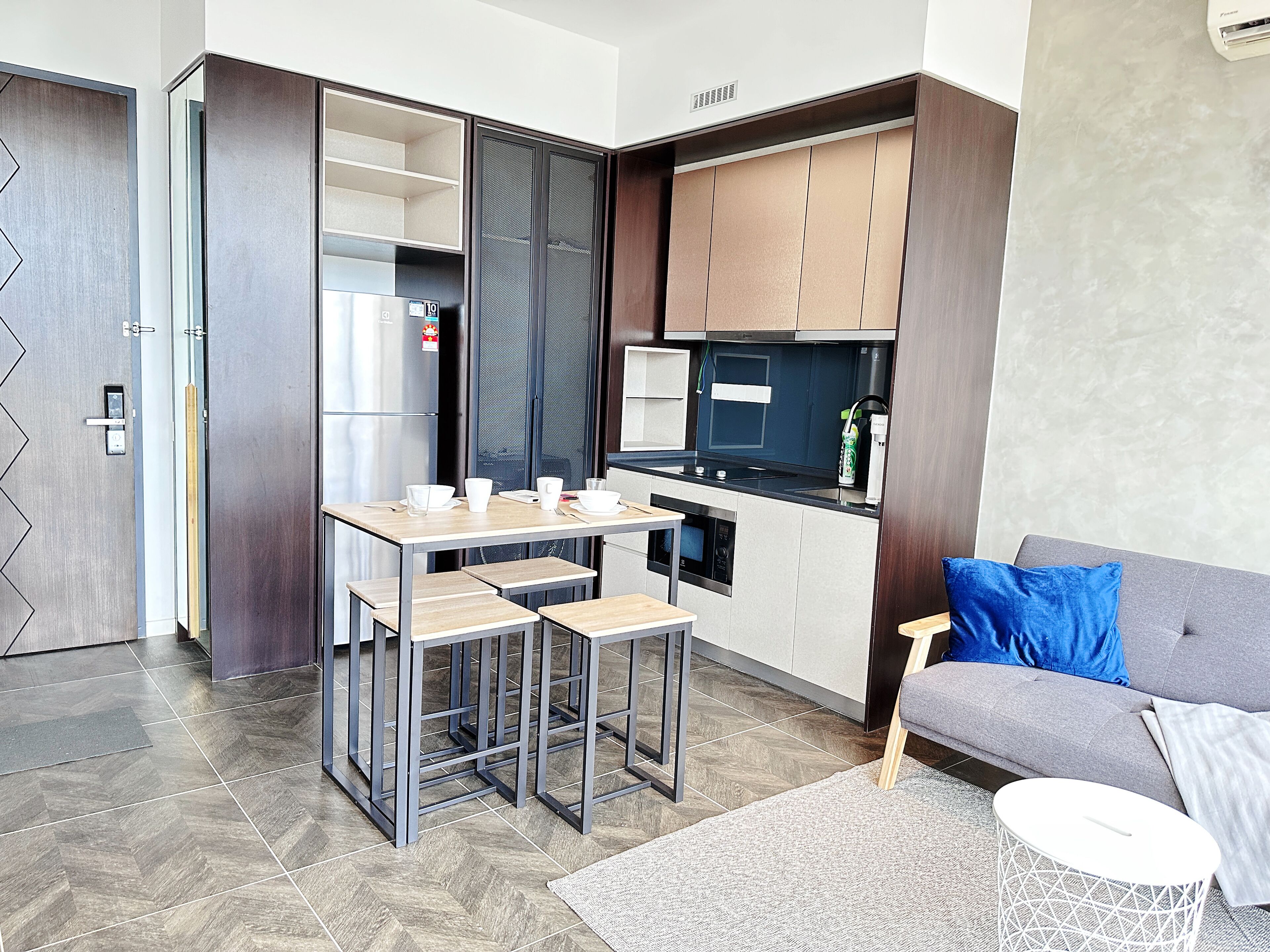 Premium Suite, 1 Bedroom, City View | Soundproofing, free WiFi