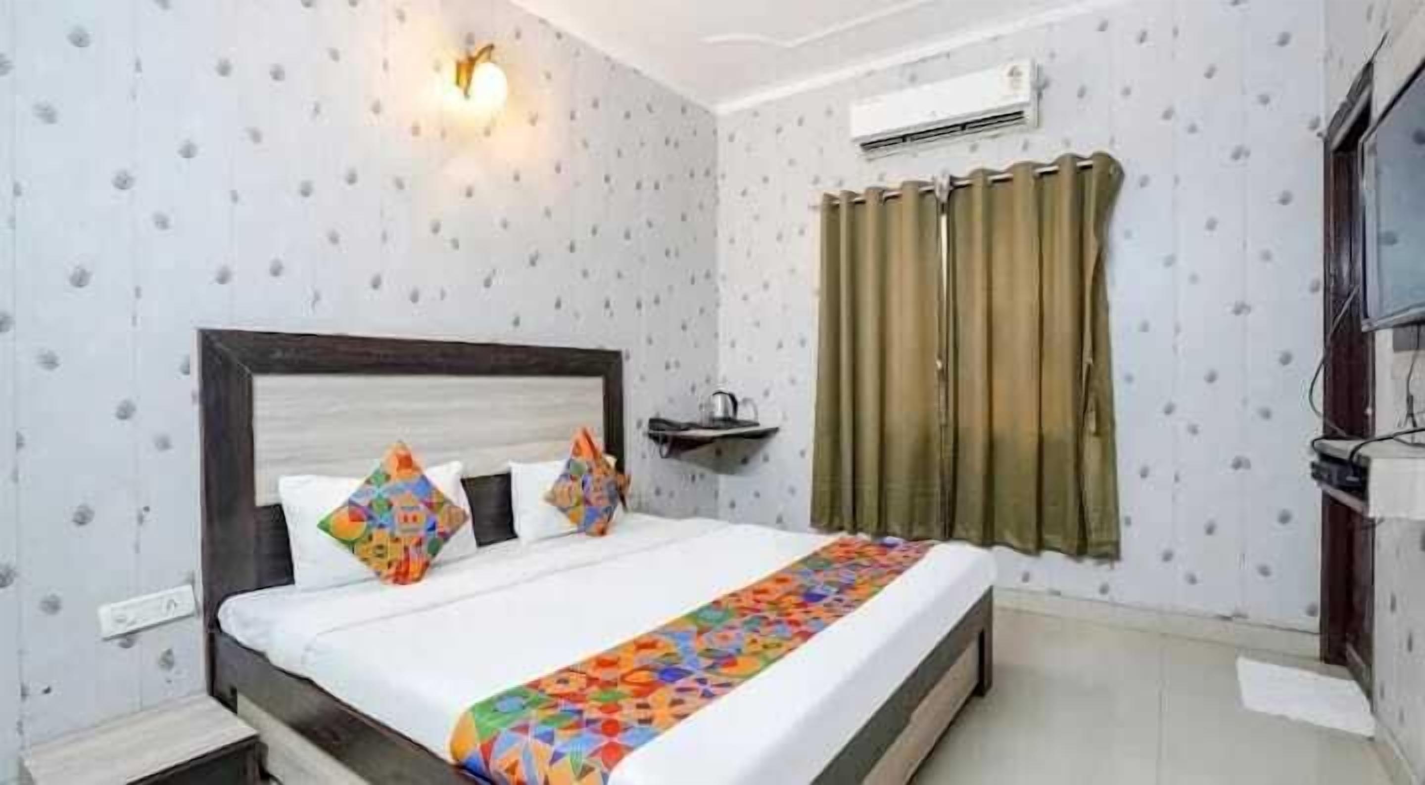 Deluxe Double Room | Free WiFi