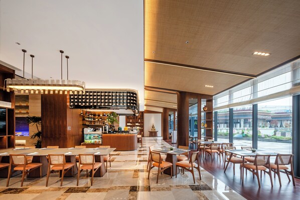 Breakfast and lunch served, Chinese cuisine