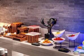 Daily buffet breakfast for a fee - SSAW Boutique Hotel SWUFE Chengdu (Chengdu)