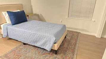 3 habitaciones, tabla de planchar con plancha y wifi gratis