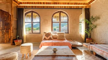 Suite, vistas al valle | 1 dormitorio, ropa de cama de alta calidad, edredones de plumas