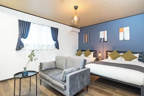 Appartement Supérieur, balcon | 3 chambres, rideaux occultants, fer et planche à repasser, Wi-Fi gratuit