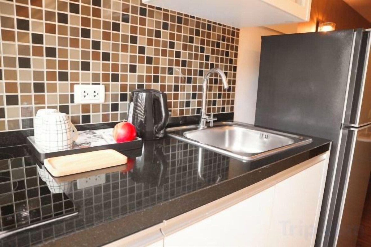 Cuisine privée | Réfrigérateur, four à micro-ondes, surface de cuisson