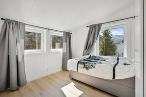 House, 3 Bedrooms, Terrace, Mountain View | 4 bedrooms