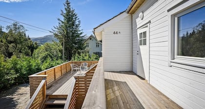 Entire Single-family Home - Centrally Located in Voss