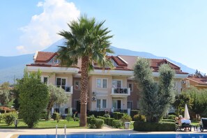 Exterior - EVERGREEN D4, Central Hisaronu Great Location! 3 bedroom, central yet quiet site (Hisaronu, Olu Deniz, Fethiye)