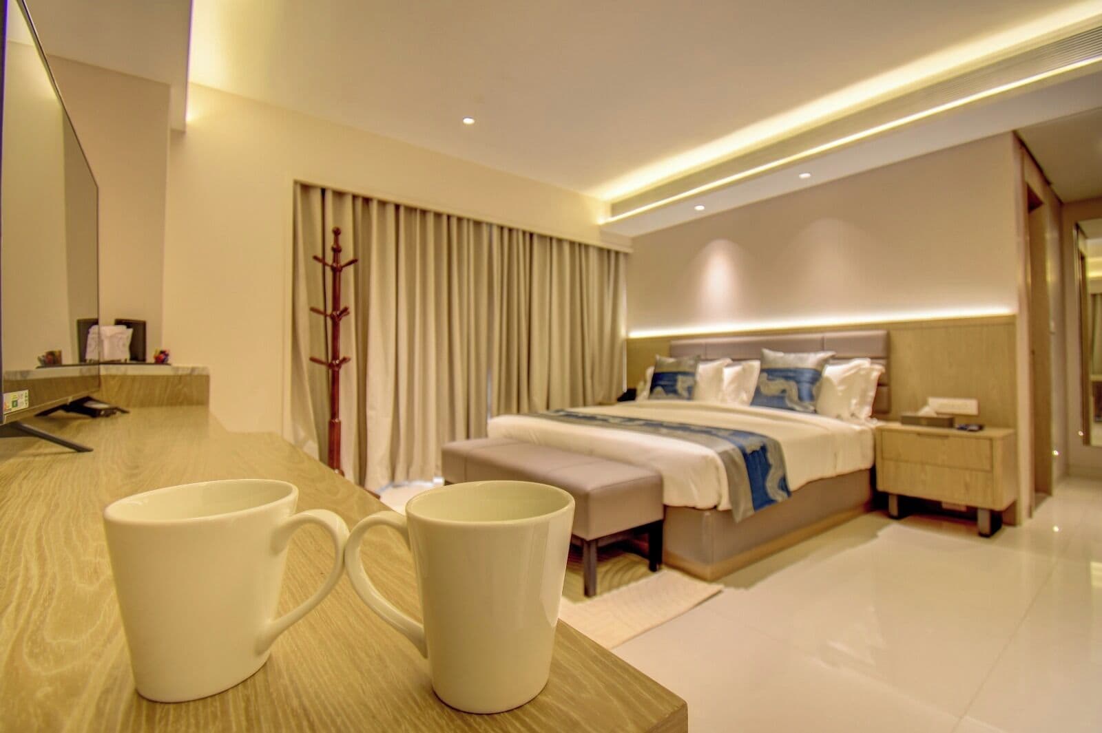 Premium bedding, in-room safe, individually decorated