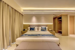 Presidential Room - The SSK Solitaire Boutique Hotel and SPA (Nashik)