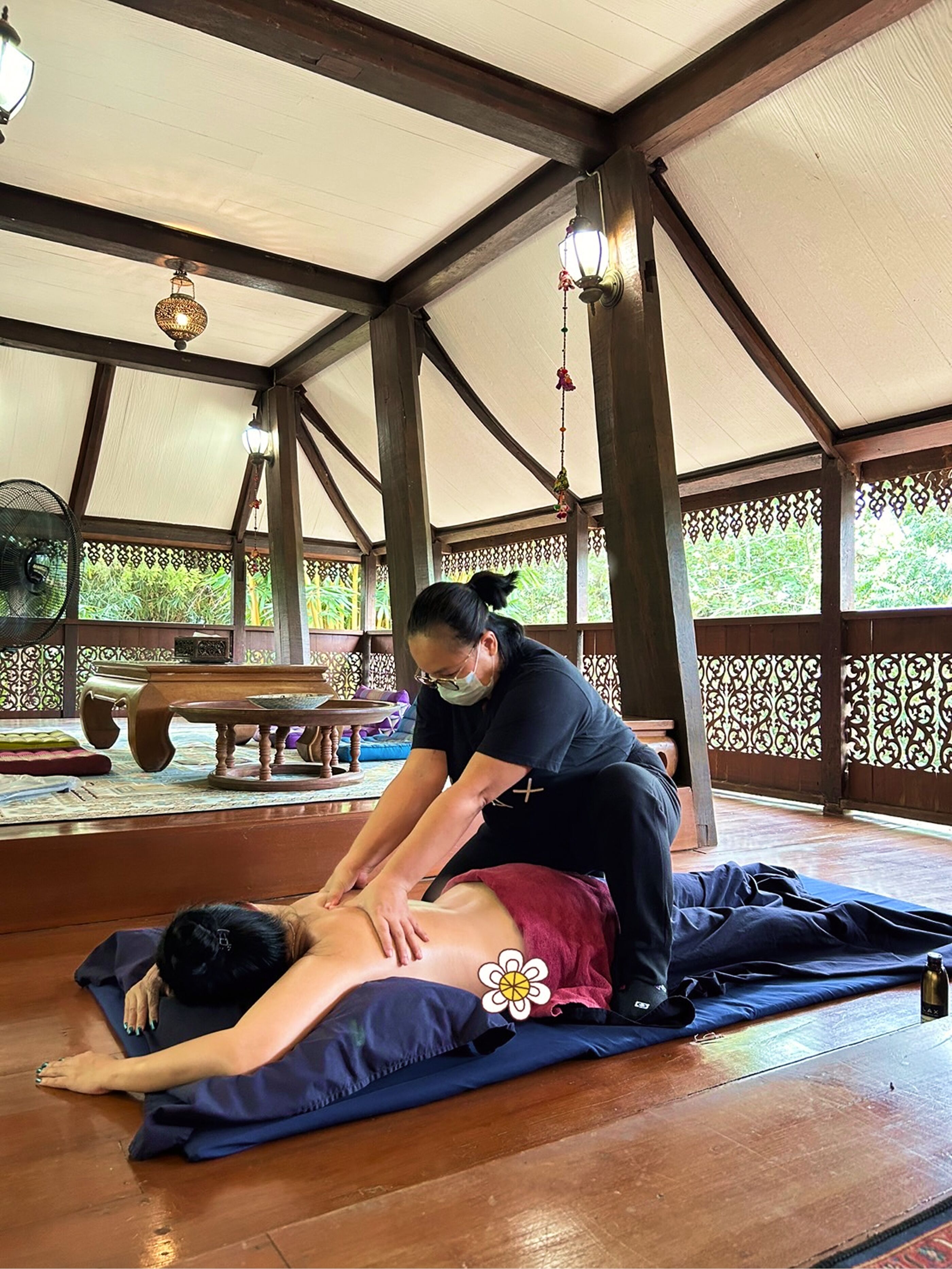 Massage tại phòng