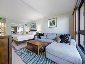 TV - Sunset Moments & Ocean Views w/ Resort Amenities at Kaanapali Alii (Lahaina)