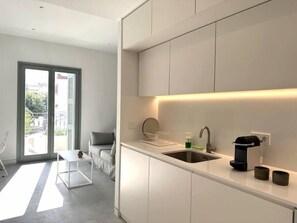 Comfort Apartment, Balcony, City View | Dapur peribadi