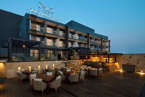 Bar (on property) - Iris Sarovar Portico Sector 85 Gurugram (Gurugram)