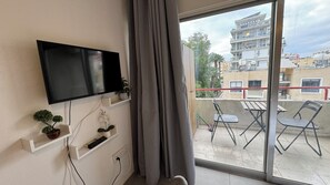 Apartment, 1 Bedroom, Accessible, Balcony | Room amenity