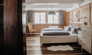 4 bedrooms, free WiFi