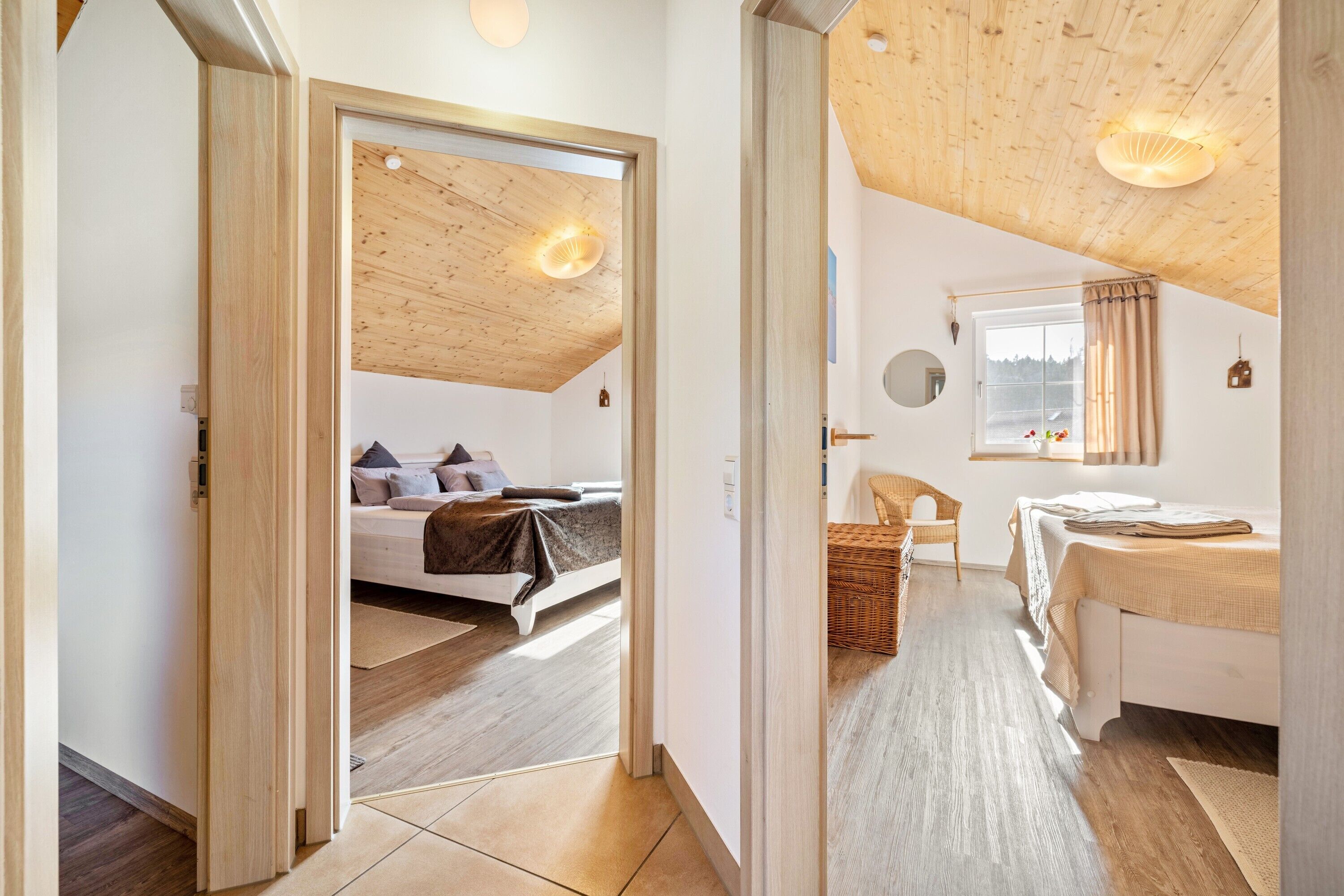 3 slaapkamers, een strijkplank/strijkijzer, gratis wifi, beddengoed