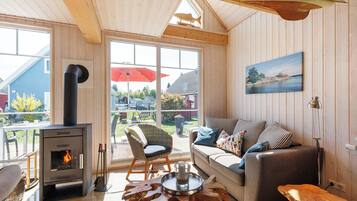 TV, fireplace, DVD player, stereo