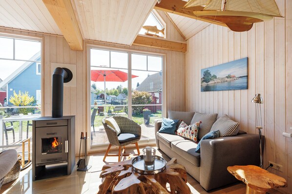 TV, fireplace, DVD player, stereo