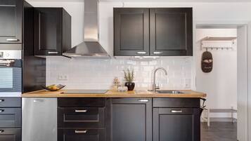 Kühlschrank, Ofen, Herdplatte, Geschirrspüler