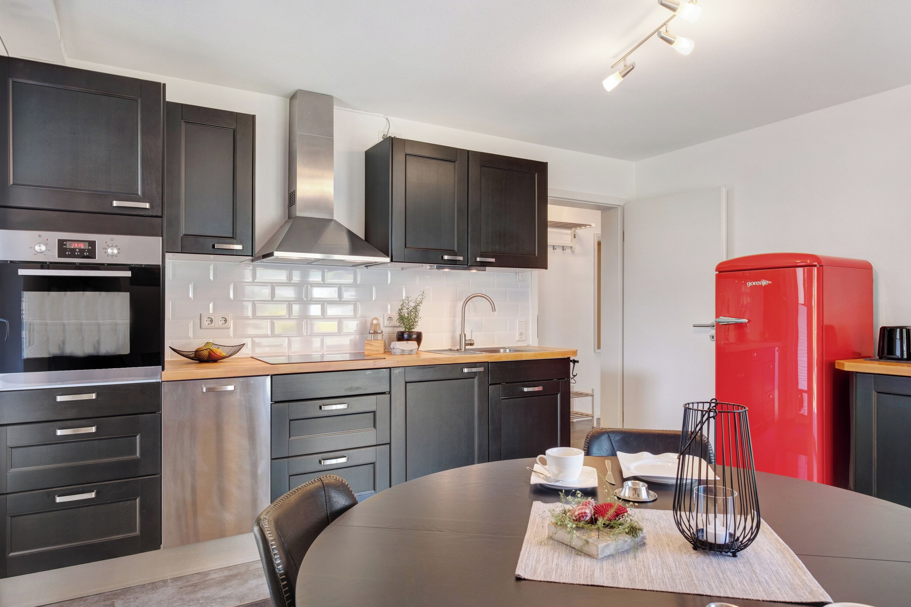 Kühlschrank, Ofen, Herdplatte, Geschirrspüler