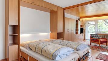 1 sovrum och sängkläder