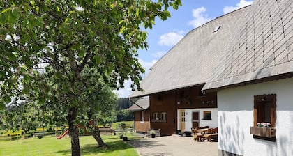 Ferienhaus 'Hüttenwiesenhof Ketterer' mit Privatterrasse, Gemeinschaftsgarten und Wi-Fi