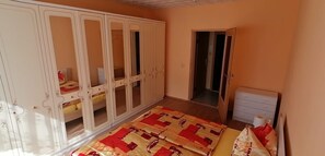 1 chambre, accès au Wi-Fi (inclus), literie fournie