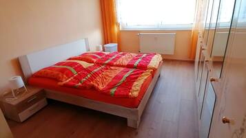 1 bedroom, free WiFi, bed sheets