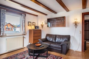 TV, lareira, DVD player